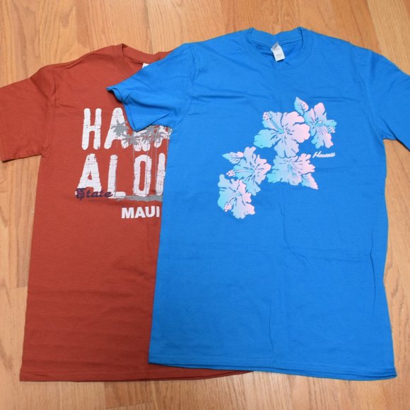 2 for $12:  NWOT Set of Hawaii-Themed Cotton T-Shirts in Size S - Picture 1 of 15